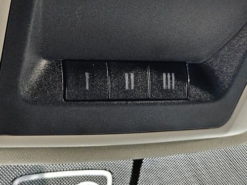 Used 2012 RAM 2500 SLT w/ Technology Group AWD/4WD image 9