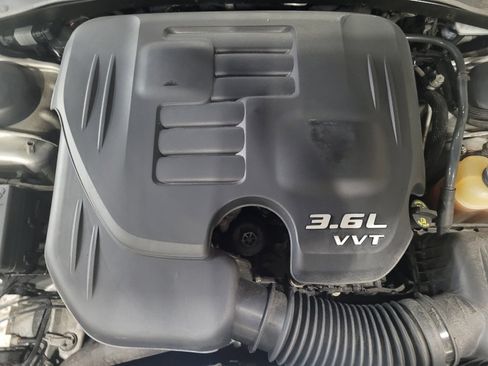 Used 2019 Dodge Charger SXT AWD/4WD image 30