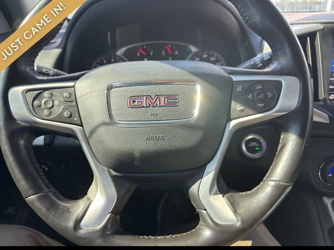 Used 2022 GMC Terrain SLT w/ LPO, Floor Liner Package AWD/4WD image 9