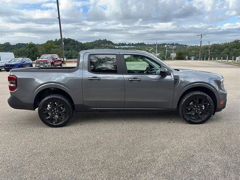 New 2025 Ford Maverick Lariat w/ Black Appearance Package image 5