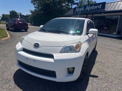 Used 2011 Scion xD FWD image 18