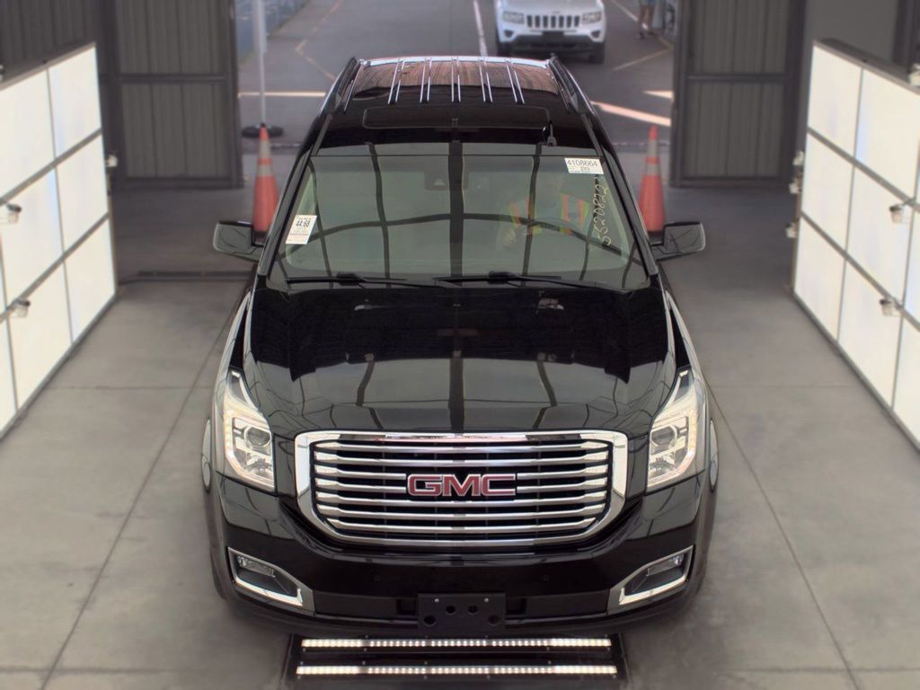 Used 2018 GMC Yukon SLT w/ Premium Edition AWD/4WD image 11