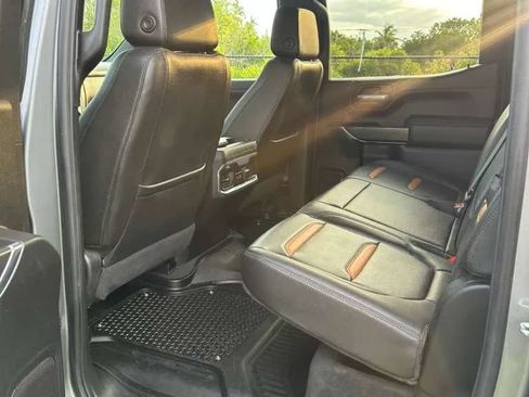 Used 2021 GMC Sierra 1500 AT4 AWD/4WD image 9