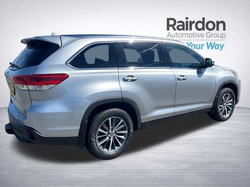 Used 2019 Toyota Highlander XLE AWD/4WD image 7