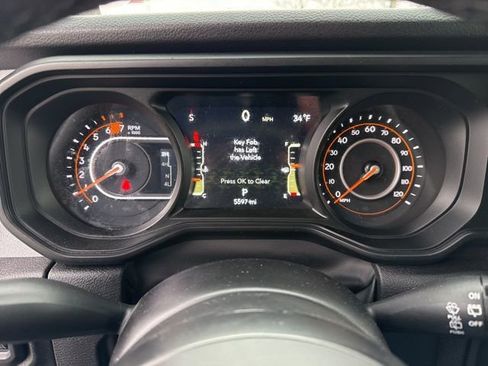 Used 2025 Jeep Wrangler Sport S image 11