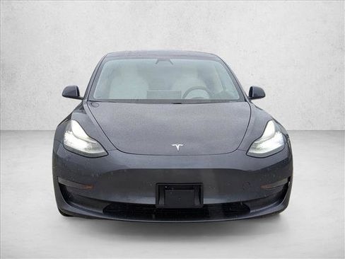 Used 2021 Tesla Model 3 Standard Range Plus image 2