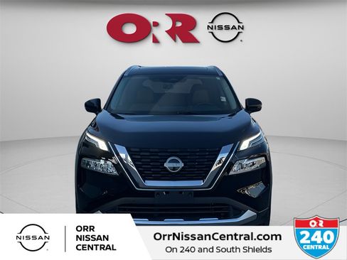 Used 2023 Nissan Rogue Platinum image 2