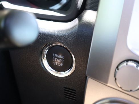 Used 2022 Toyota 4Runner Limited AWD/4WD image 26