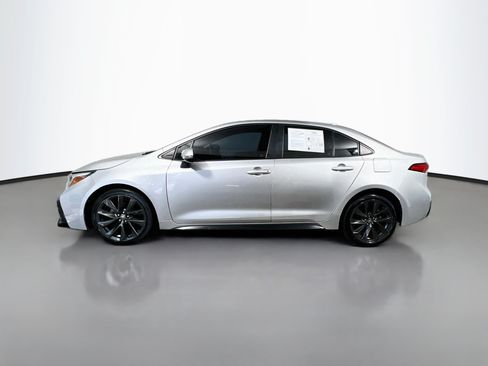 Used 2023 Toyota Corolla SE w/ Carpet Mat Package (TMS) FWD image 9