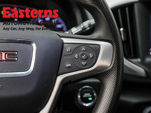 Used 2022 GMC Terrain SLE image 16