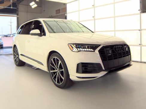 Used 2023 Audi Q7 3.0T Prestige w/ Prestige Package AWD/4WD image 2