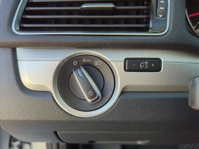 Used 2019 Volkswagen Passat 2.0T Wolfsburg FWD image 12