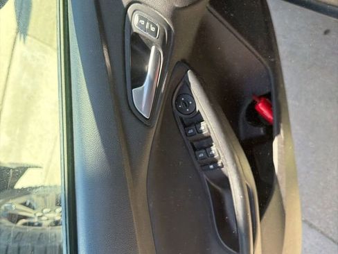 Used 2016 Ford Focus SE FWD image 11