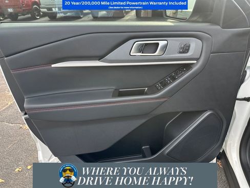 New 2026 Ford Explorer ST-Line w/ ST-Line Street Pack image 9