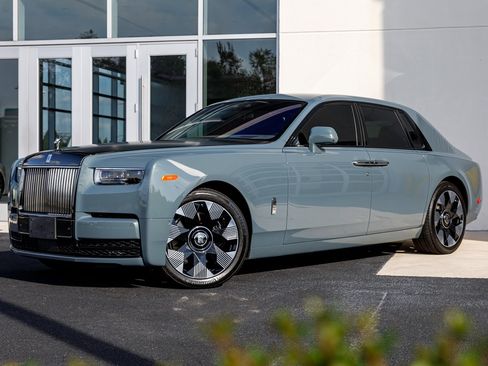 Certified 2023 Rolls-Royce Phantom Sedan w/ The Phantom Package image 1