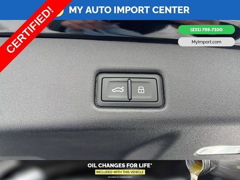 Used 2025 Audi Q5 Premium w/ Convenience Package image 27