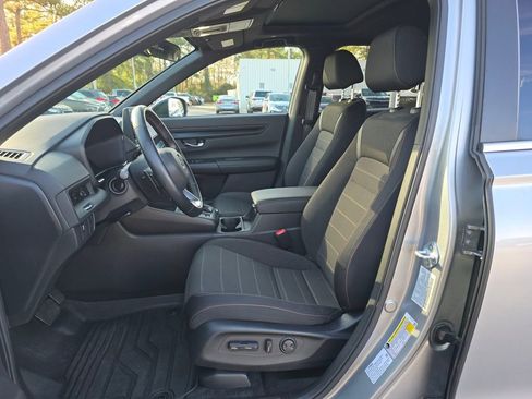 Used 2025 Honda CR-V Sport image 9
