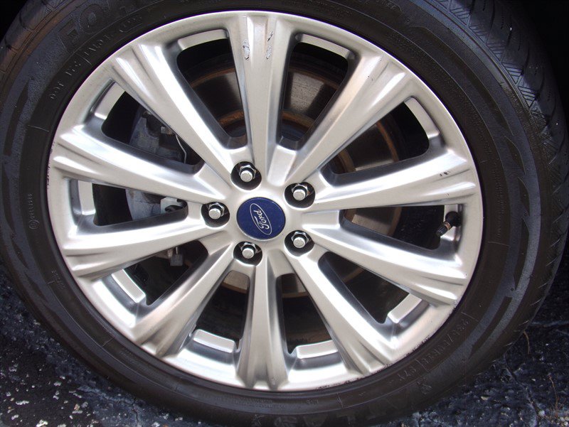 Used 2017 Ford Escape Titanium w/ Equipment Group 301A AWD/4WD image 18