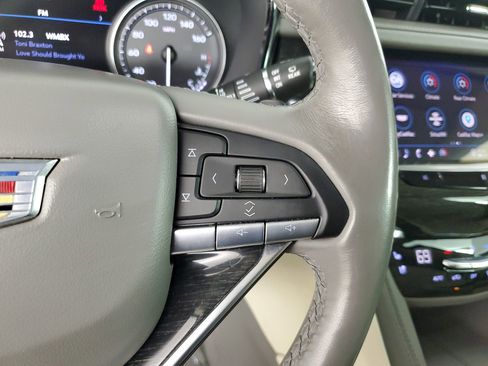 Used 2021 Cadillac XT6 Premium Luxury image 31