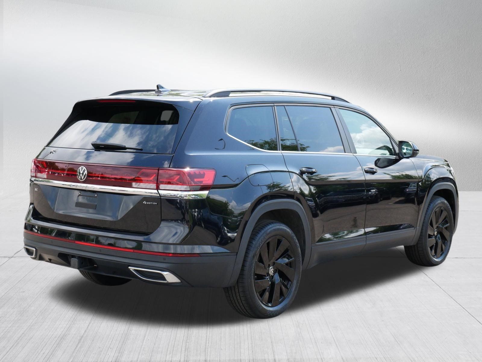 Certified 2024 Volkswagen Atlas SE w/ Panoramic Sunroof Package AWD/4WD image 7