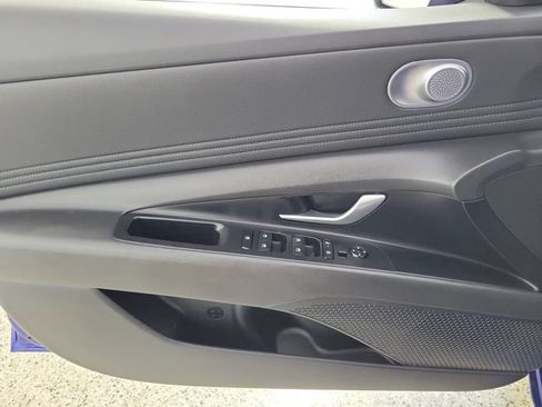 Used 2024 Hyundai Elantra SEL FWD image 22