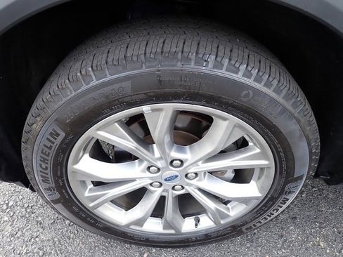 Certified 2022 Ford Explorer XLT w/ Equipment Group 202A image 13