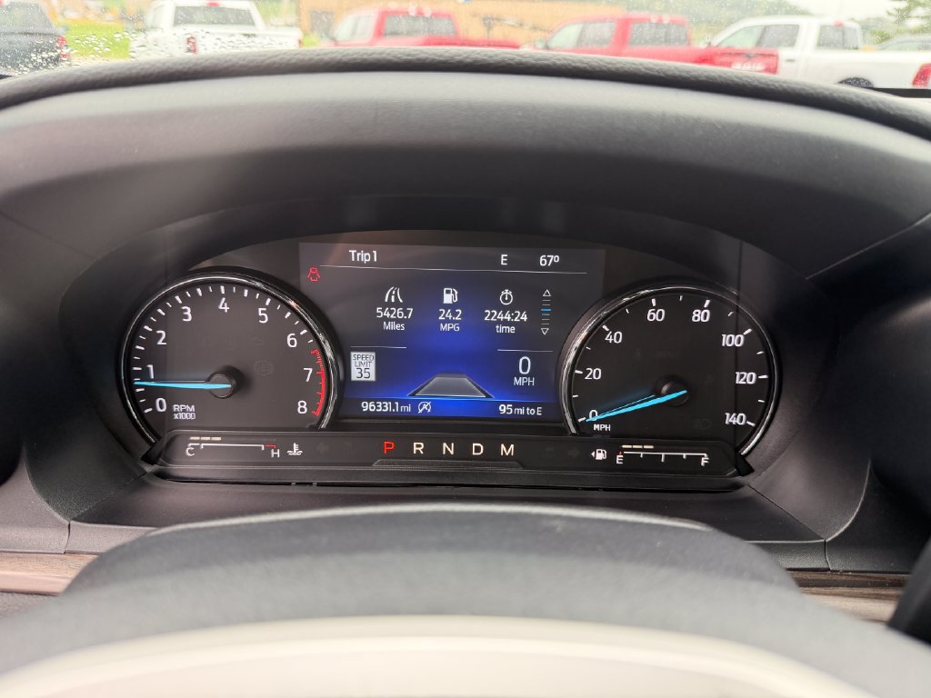 Used 2021 Ford Explorer Limited w/ Equipment Group 301A AWD/4WD image 29