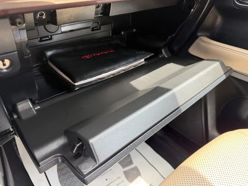 Used 2018 Toyota 4Runner Limited AWD/4WD image 40
