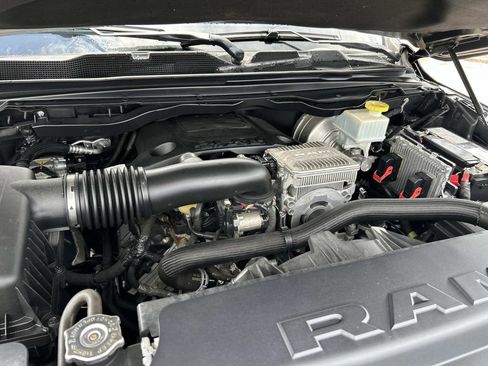 Used 2019 RAM 1500 Laramie w/ Sport Appearance Package AWD/4WD image 23