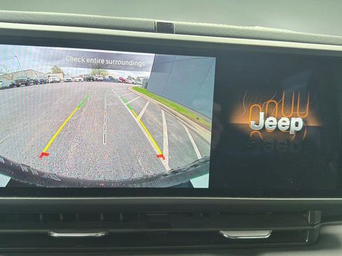 Used 2025 Jeep Wrangler Unlimited Rubicon 4xe w/ Safety Group AWD/4WD image 21