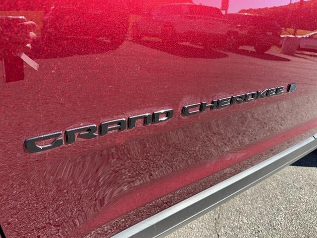 Used 2026 Jeep Grand Cherokee Limited w/ Limited Altitude Package AWD/4WD image 14