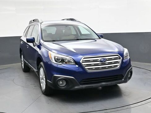 Used 2015 Subaru Outback 2.5i Premium image 10