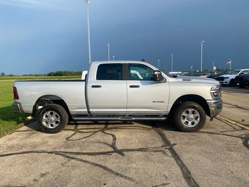 Used 2026 RAM 2500 Big Horn AWD/4WD image 2