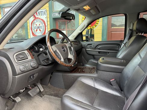 Used 2012 GMC Sierra 3500 Denali AWD/4WD image 12