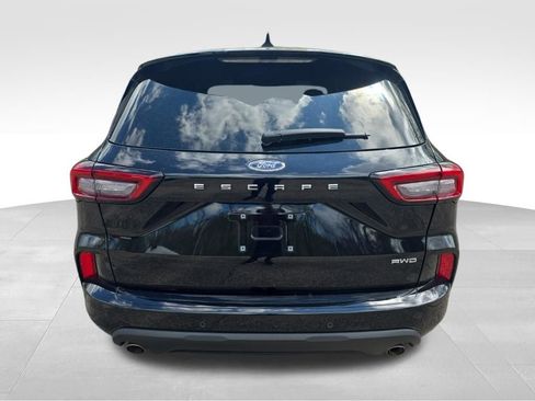 Certified 2024 Ford Escape ST-Line w/ Tech Pack #1 AWD/4WD image 9