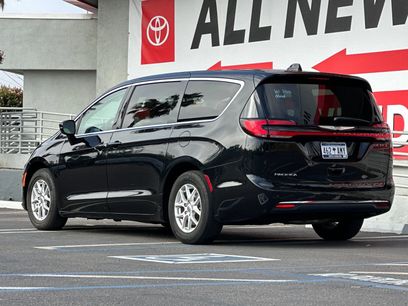 Used 2024 Chrysler Pacifica Touring-L