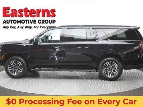 Used 2025 Chevrolet Suburban Z71 AWD/4WD image 65