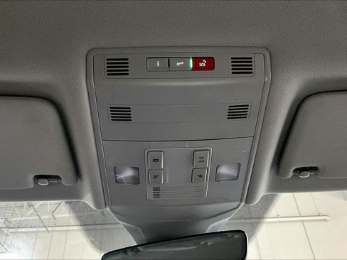Used 2022 Volkswagen Jetta SE FWD image 34