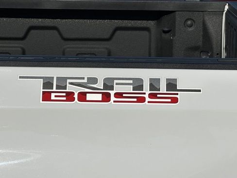 Used 2022 Chevrolet Silverado 1500 LT Trail Boss w/ Bed Protection Package image 16