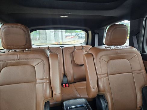 Used 2020 Lincoln Aviator Reserve w/ Equipment Group 202A AWD/4WD image 14
