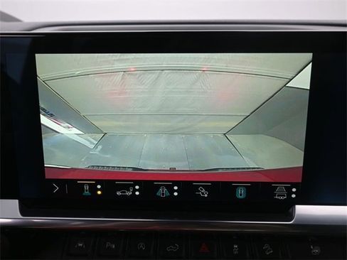 Used 2023 Chevrolet Silverado 1500 High Country w/ Technology Package image 23