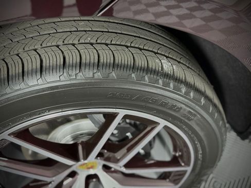 New 2025 Porsche Macan image 15