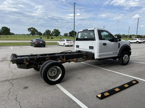 Used 2019 Ford F550 4x4 Regular Cab Super Duty image 2