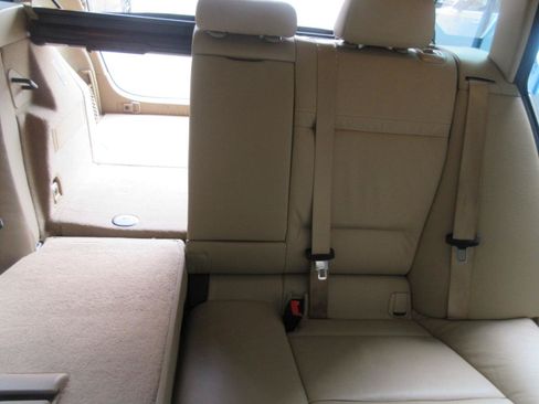 Used 2011 BMW 328i Wagon RWD image 33