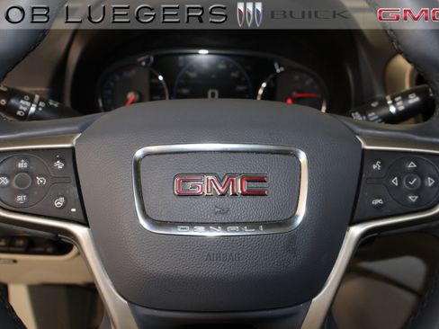 Certified 2024 GMC Terrain Denali w/ Denali Premium Package AWD/4WD image 28