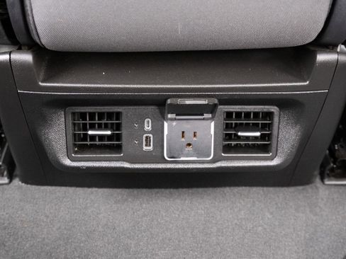 Used 2025 Chevrolet Silverado 1500 LT image 16