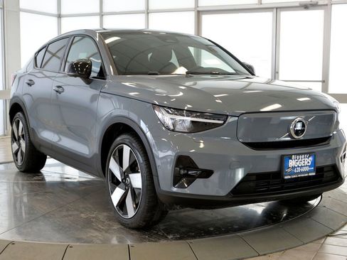 Used 2023 Volvo C40 P8 Recharge Plus image 2