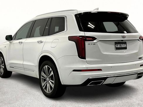 Used 2021 Cadillac XT6 Premium Luxury image 15