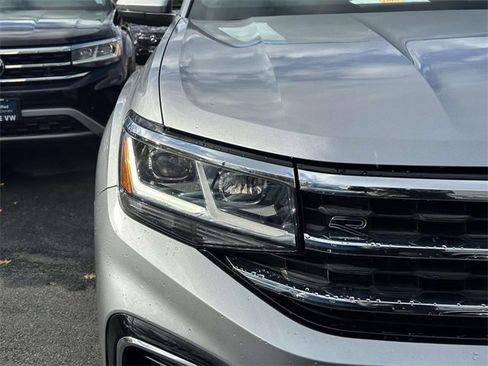 Certified 2021 Volkswagen Atlas Cross Sport SE image 9