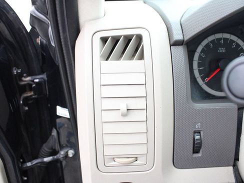 Used 2010 Ford Escape XLT AWD/4WD image 7